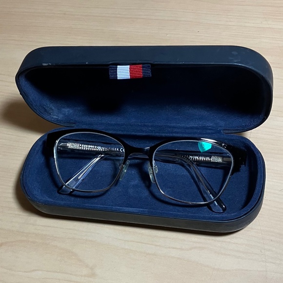TOMMY HILFIGER TH 1388 👓 EYEGLASSES WITH CASE, MILD PRESCRIPTION - Picture 8 of 10